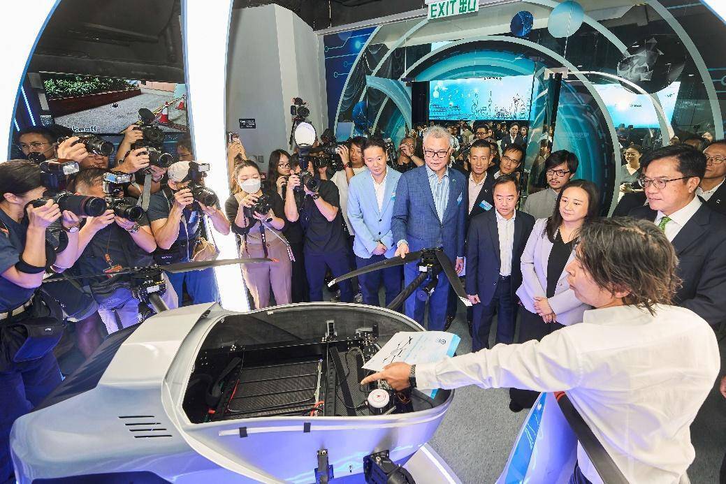 香港數(shù)碼港低空經(jīng)濟應用展示廳開放<strong></p>
<p>數(shù)碼印刷機
</strong>，展出氫能源無人機等產(chǎn)品:數(shù)碼印刷機
